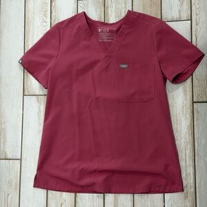 FIGS Catarina One Pocket Scrub Top (Quartz - Breast Cancer Awareness)